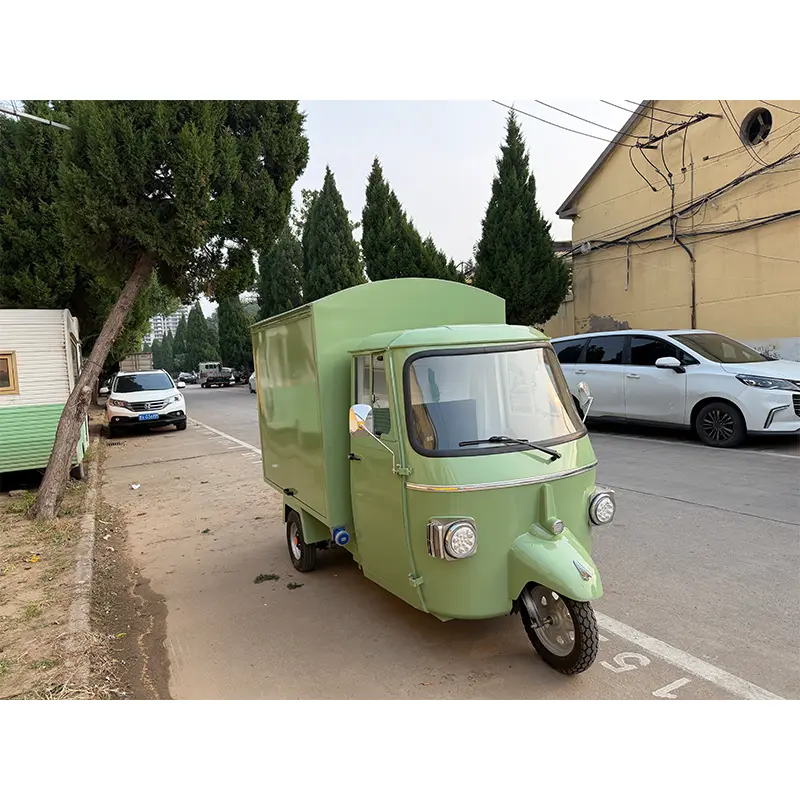 Piaggio Ape Mobile Prosecco اور وائن بار